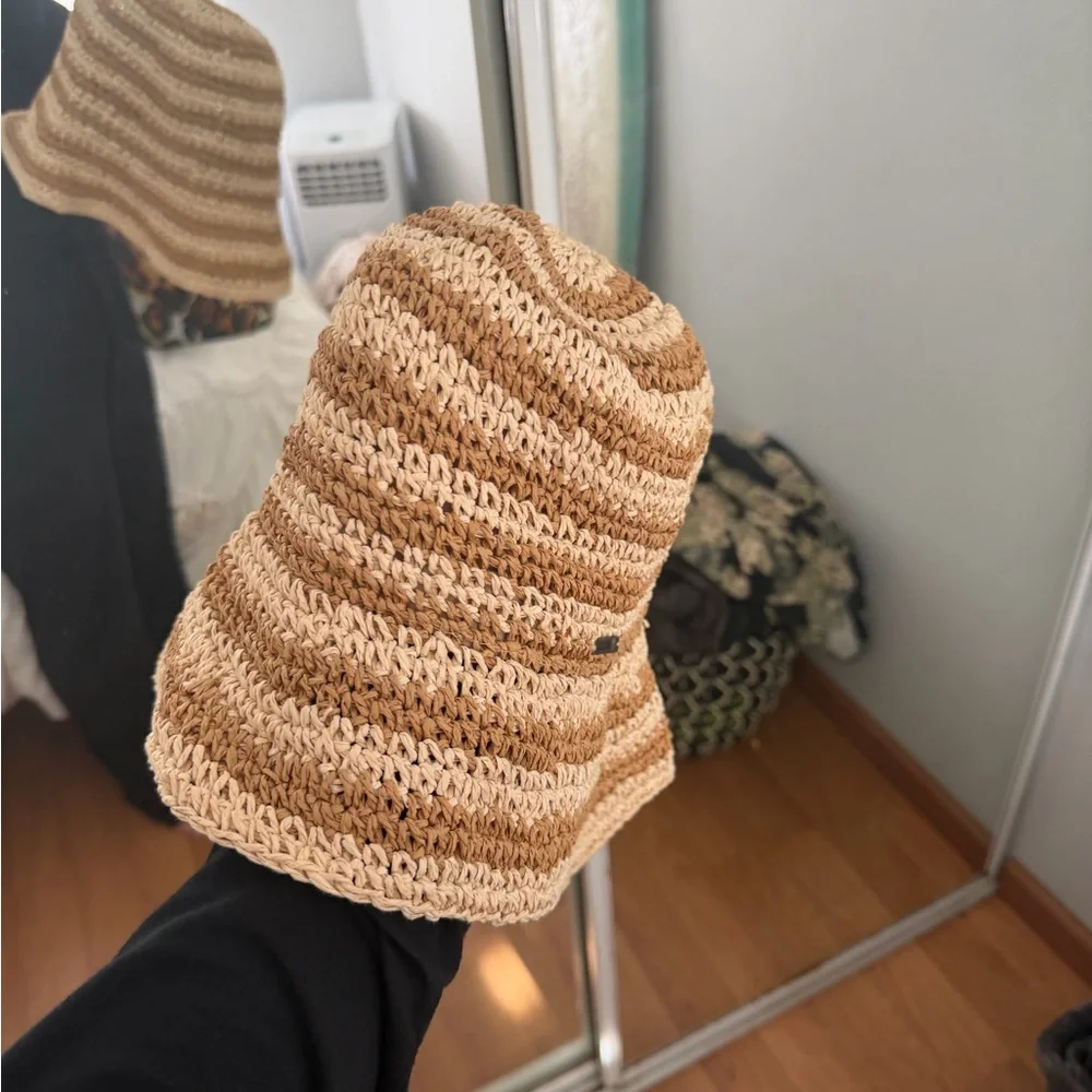 BILLABONG hat - Picture 11 of 11